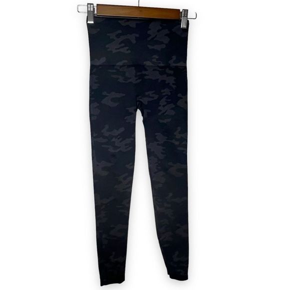 Spanx Camouflage Look At Me Now Seamless Leggings Athletic Workout‎ Gym Small - Picture 1 of 8